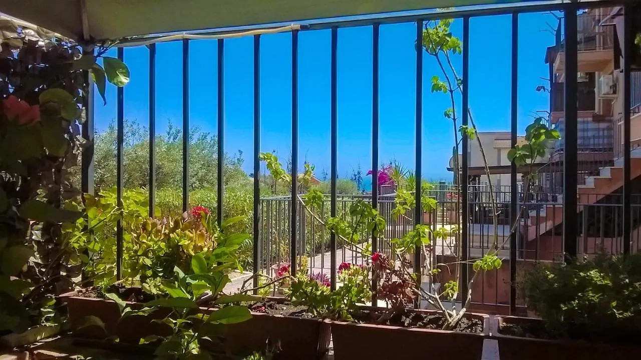 Spacious Apartment In Realmonte, Sea View Италия